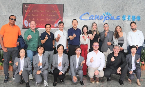 Damos la bienvenida a expertos de Brasil, Ecuador, Rusia y Egipto para que visiten nuestra fábrica